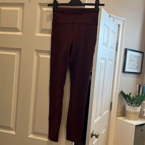 maroon high waisted cropped leggings